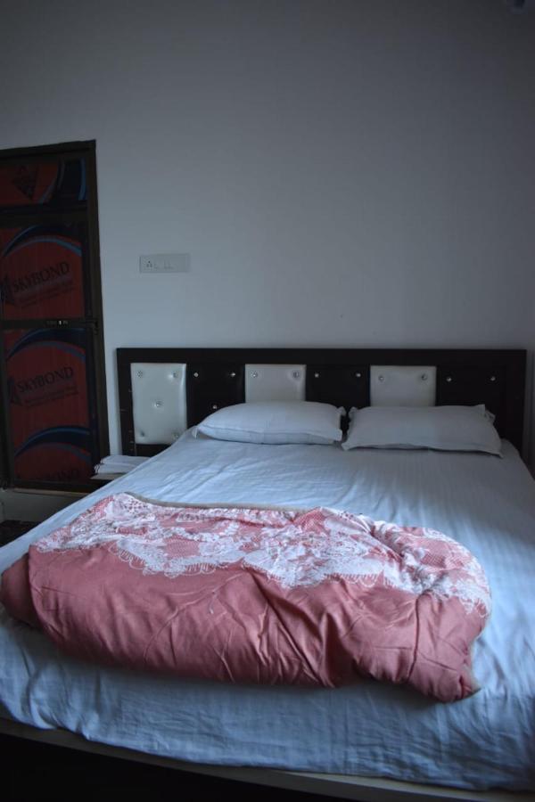 Hotel Vishal Buxar Zewnętrze zdjęcie